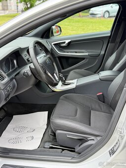 Volvo V60 Cross Country AWD—D4 2.4 140kw—AUTOMAT—2015– - 14