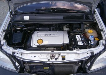 Opel Zafira 1.6i 74kw,7míst,klima benzín manuál 74 kw - 14