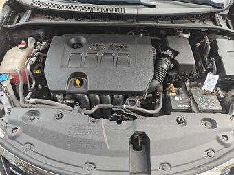 Toyota Avensis 1,8 VVTi combi - 14