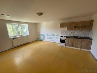 RD se čtyřmi byty - se širokou možností využití - Újezd (okr - 14