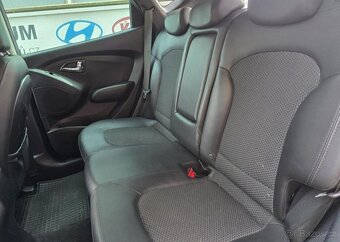 Hyundai ix35 2.0-4x4-TAŽNÉ 2t-POLOKŮŽE - 14
