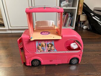 Barbie karavan se skluzavkou a Lola a Barbie panenkami - 14