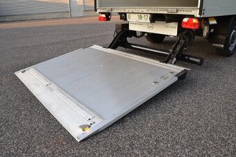 Mercedes-Benz Sprinter 317 hydr. čelo velká výbava - 14