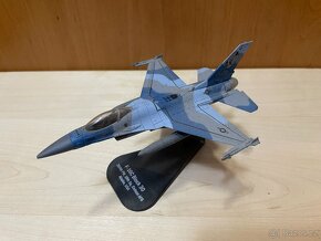 Kovové modely letadel -Italeri  (1:100) - 14