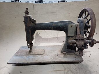 staré šicí stroje k renovaci - 14