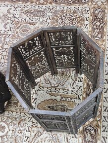 Starožitný vyřezávaný paraván se stolky - 14