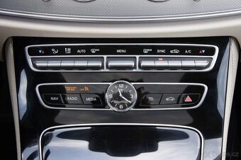 Mercedes-Benz E 220 d 4MATIC - 14