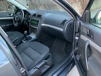 Škoda Octavia combi 1.6 TDi koupeno nové v ČR - 14