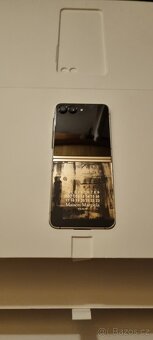 Galaxy Z Flip5 Maison Margiela PARIS 8GB/512GB - 14