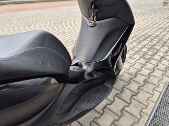 Piaggio Beverly 300 - 14