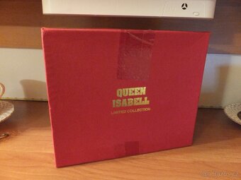 Krásný set, A. Mucha, značeno Queen Isabell. - 14
