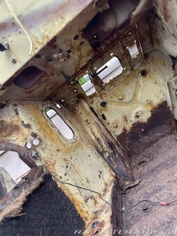 Jaguar E-Type S1 - 14