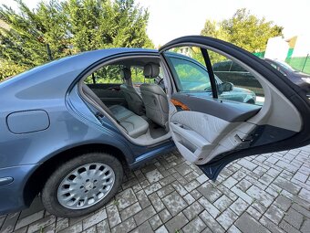 predám Mercedes E220cdi 110kW r.v. 2005 - top stav - 14