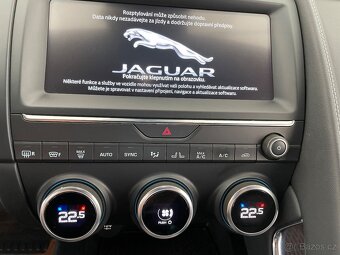 Jaguar E-Pace 2.0D 150 ADW R-Dynamic 2019 - 14