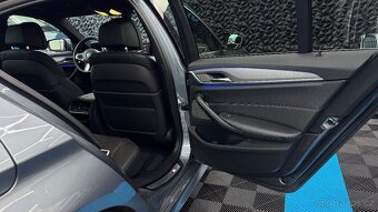 BMW 530d xDrive,G30,M paket,ČR,tažné zařízení,servis BMW - 14