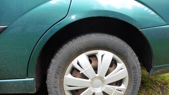 Ford Focus 1.6 kombi - 14