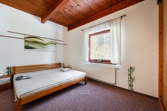 Prodej velice prostorného OV bytu 2+kk, 68 m2, s balkonem a  - 14