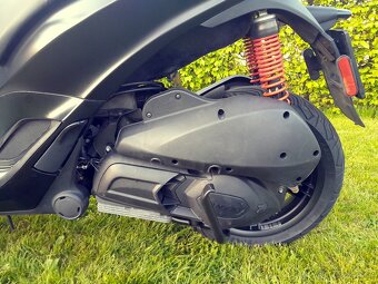 Piaggio MP3 300 HPE Sport ABS,ASR - 14