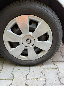Toyota Yaris - 14
