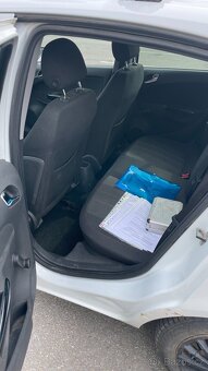 Opel Corsa 1.4, původ ČR, pravidelný servis - 14