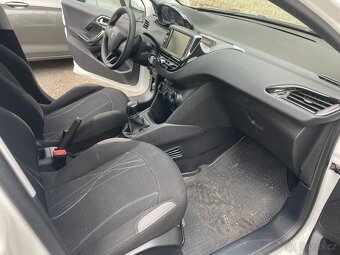 Peugeot 208 1.0i, r.2015, klima - 14