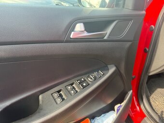 Hyundai Tucson 1,6 T-GDI 1.majitel AUTOMAT - 14