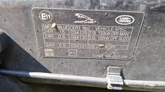 Jaguar XF,  E-Performance " MANUÁL " dohoda jistá - 14