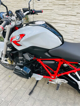 BMW R1200R LC r.v.2016 najeto 41tis km Akrapovič - 14