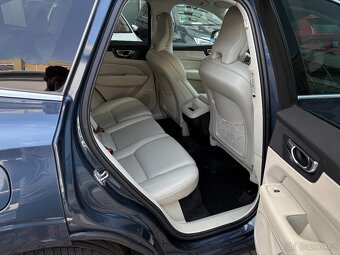 Volvo XC60 B4 140kW Inscription 4x4 AUT. Int. dětské sedačky - 14