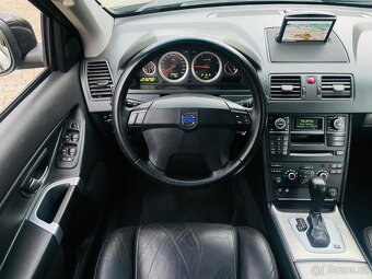 Volvo XC90 2.4 D5 147KW AUT VÝHŘEV R-DESIGN SERVISKA - 14
