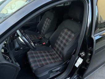 Volkswagen Golf GTI 7 Facelift 2.0 TSI Manuál - 14