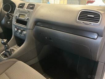 Volkswagen Golf 6 1.4Mpi 59KW COMFORTLINE 132 tis km 7/2009 - 14