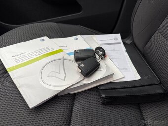 Volkswagen Golf 7 2.0 tdi 110kw DSG Top stav - 14
