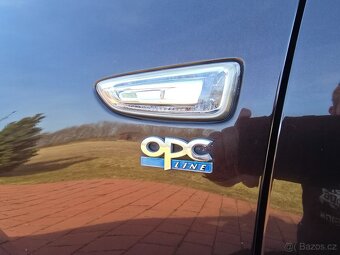 Opel Zafira bi-turbo OPC line 7. místné - 14