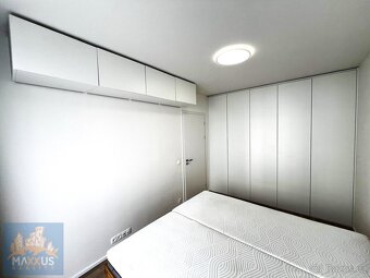 Pronájem moderního bytu 2+kk (56,6 m2) s předzahrádkou a ter - 14