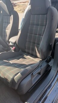 VW Golf 6 GTI - 14