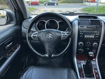 Suzuki Grand Vitara II 2.0i LPG 4x4 Kůže Xenony Tažné Šíbr - 14
