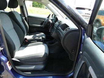 Škoda Fabia 1.2 TSi 63kW klima, webasto, serviska, 2.majitel - 14