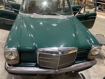 Mercedes Benz 114 US - 14