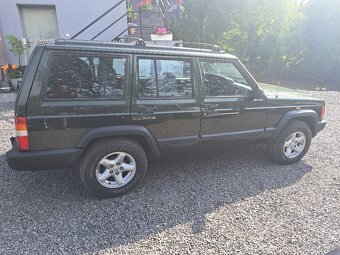 Jeep Cherokee 2.5 benzin r.v 1998 v top stavu najeto 130tys - 14