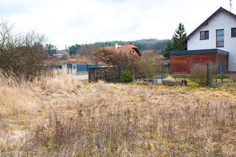 Prodej stavebního pozemku 673 m2 blízko Plzně - 14