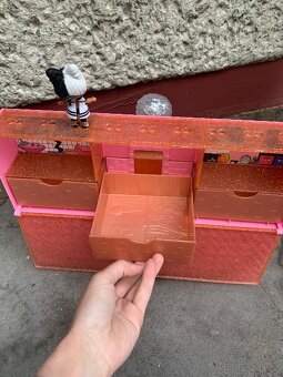 Retro Polly Pocket + novější, LOL panenky se stojanem.. - 14