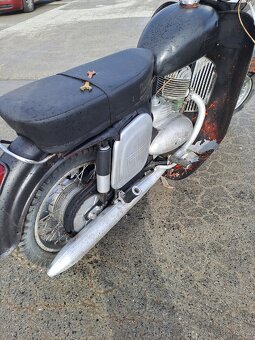 Jawa 250 kyvaĉka typ 353 - 14