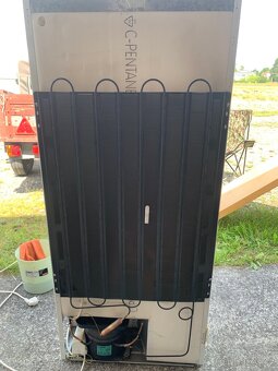Vestavěná lednice - 14