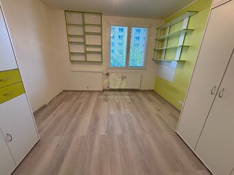 Prodej prostorného bytu 3+1 s lodžií v Plzni na Vinicích. - 14