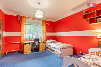 Prodej rodinného domu, 1061 m², Úžice, ul. Školní - 14