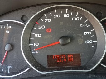 Renault Kangoo 1,6i 5.míst - 14