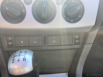 Ford Focus 1.8 16V kombi, R.V.2007 - 14