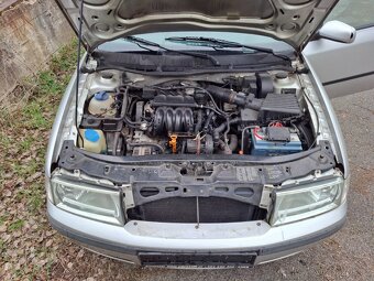 Octavia I 1.6 75kW combi rok 2001 - 14