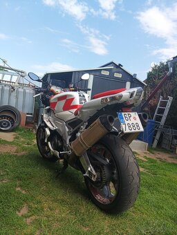 Prodám Aprilia tuono RSV 1000 rr rv 2010 - 14